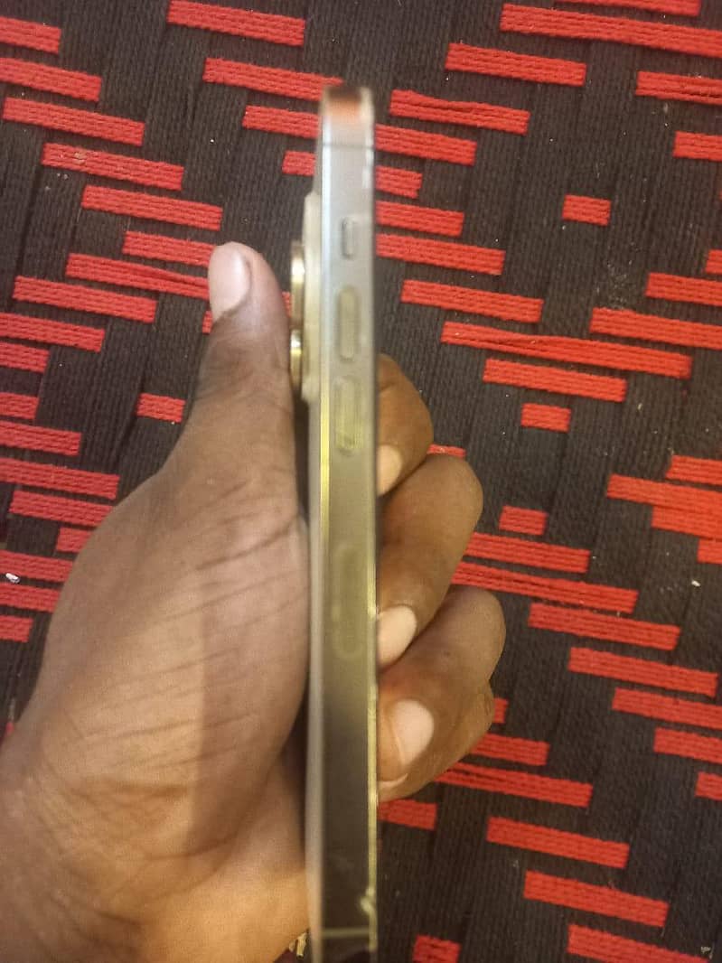 Apple iPhone 14 Pro 1