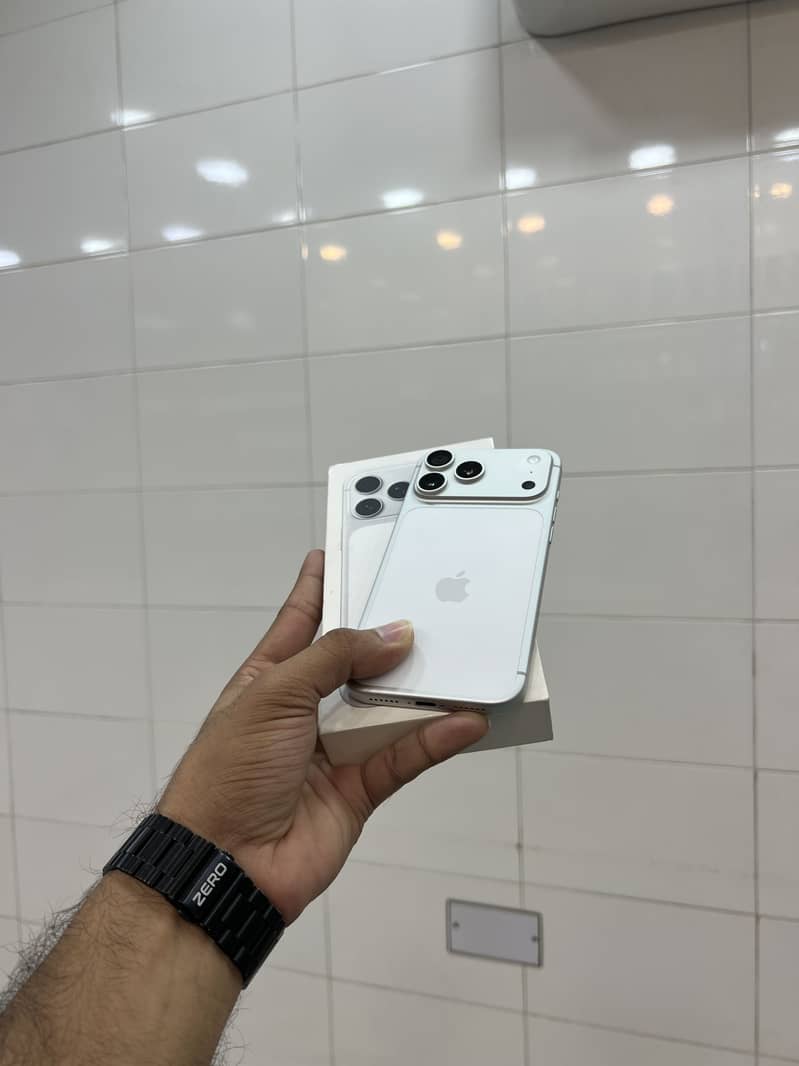 iPhone 17 pro max 1
