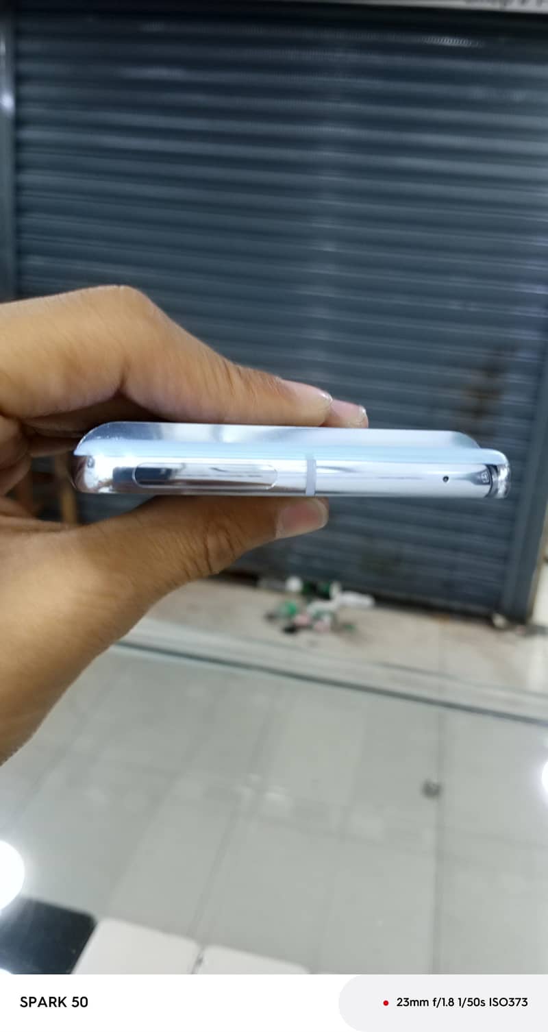 Google Pixel 8 Pro 6