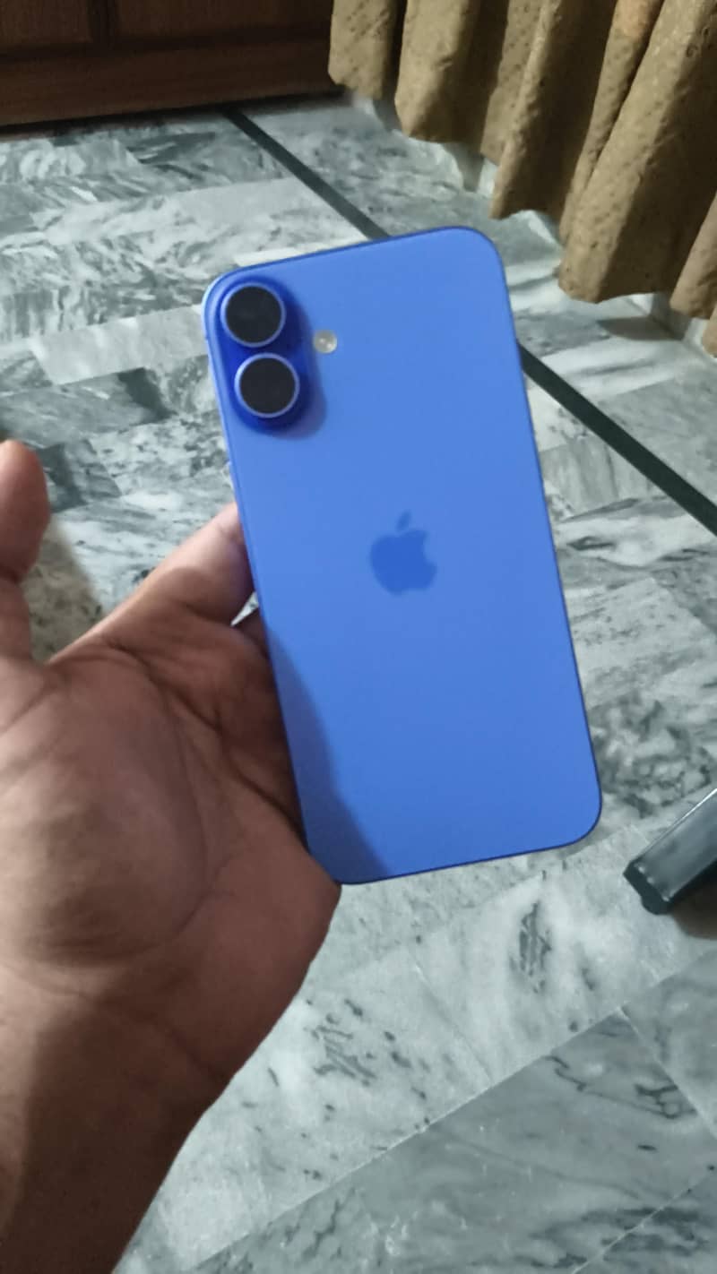 Apple iPhone 16 Plus 0