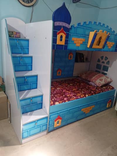 Kids Castle Theme 3-Bed Set with Storage – Condition 9/10