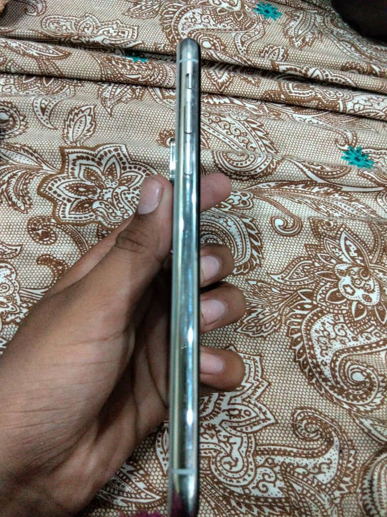 Apple iPhone X 2