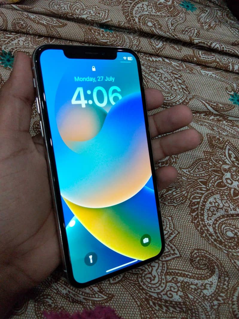 Apple iPhone X 3