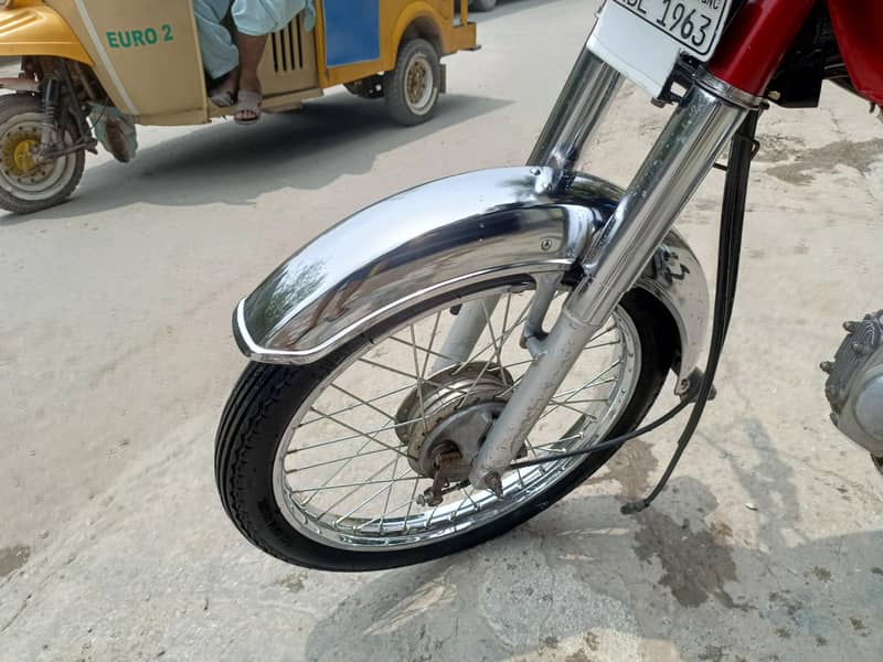 CD 70 2021 MODEL 3