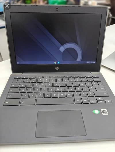 hp chrome book 4gb ram 32gb room new 10hour Betty time charger bag sat