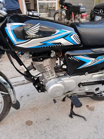 Honda 125 2025 model Islamabad registered