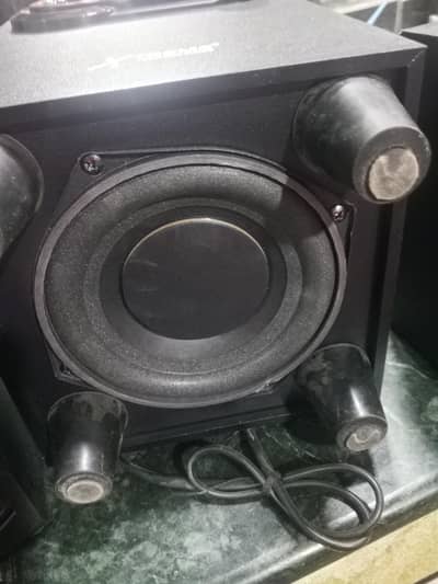 speakers