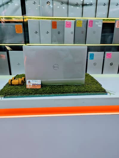 Dell Precision 5530 Core i7 8th Gen  16GB  512GB SSD