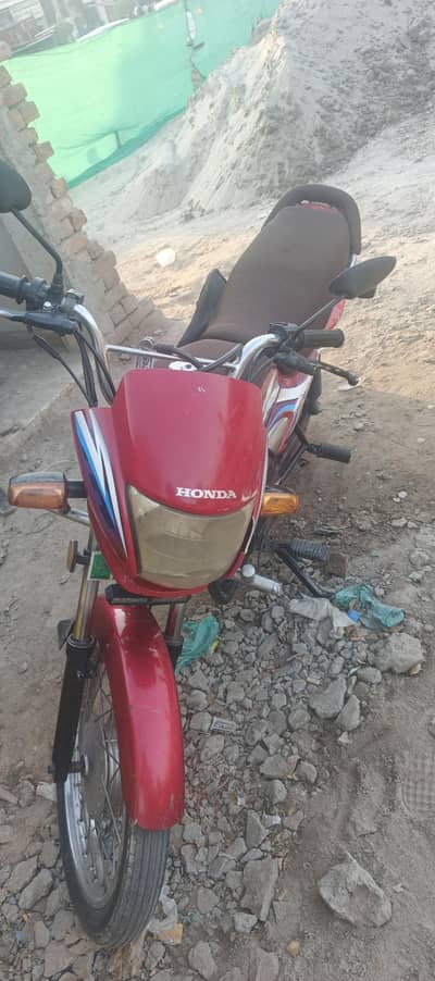 Honda prider red color for sale