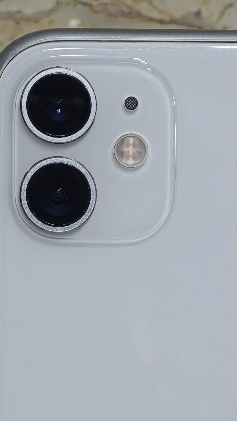 Apple iPhone 11 5