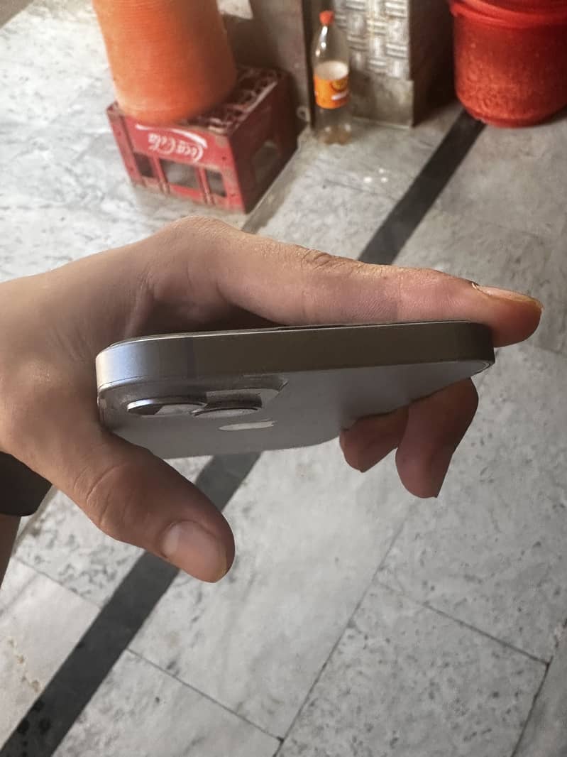 Apple iPhone 14 plus 3