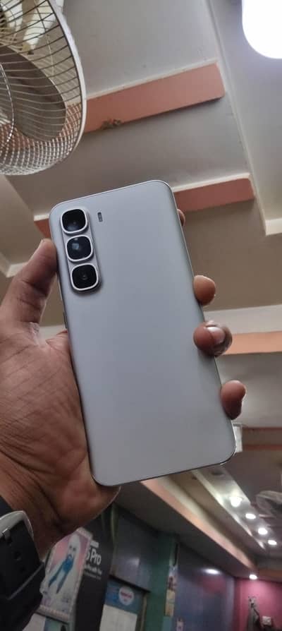 Infinix Hot 60 Pro plus 15 din use 0 condition