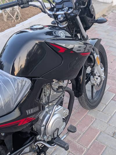 YBR 125 2025 model brend new condition 5500 KM's driven