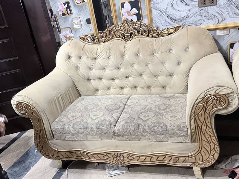 I am salling sofa set 2