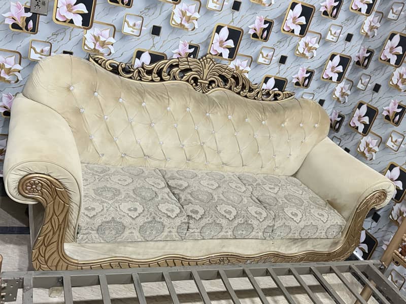 I am salling sofa set 4