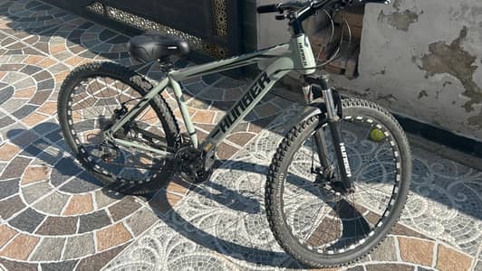 **7-Speed Mountain Cycle | Like New Condition | Hardly Used | **