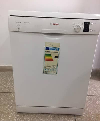 Bosch White colored dish water