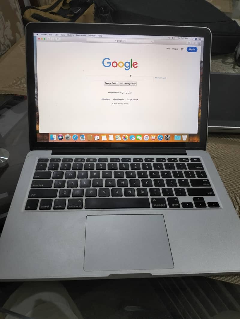 Apple Mac book 2014 0