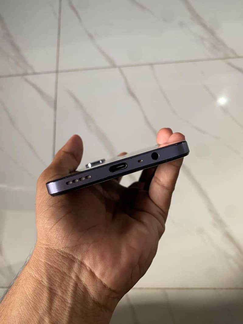 Realme Note 60 4
