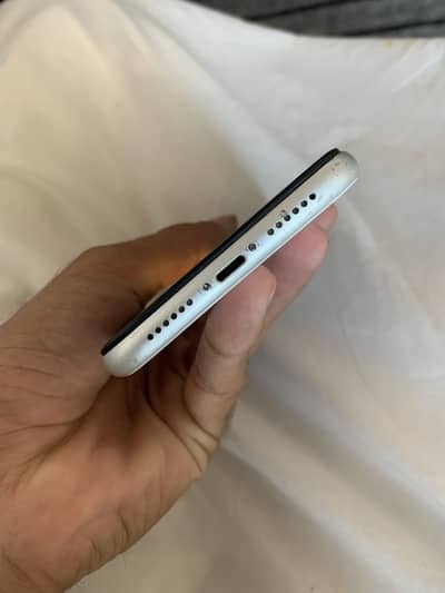 Apple iPhone XR