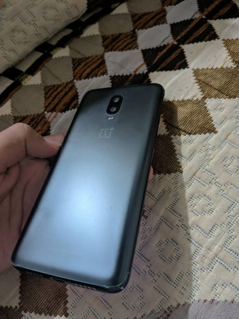 One Plus 6T 3