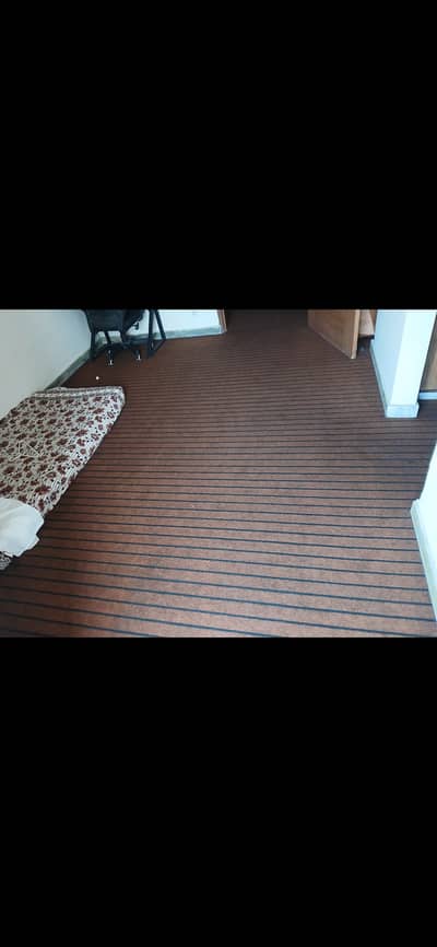 Clean and near Used carpet for sale