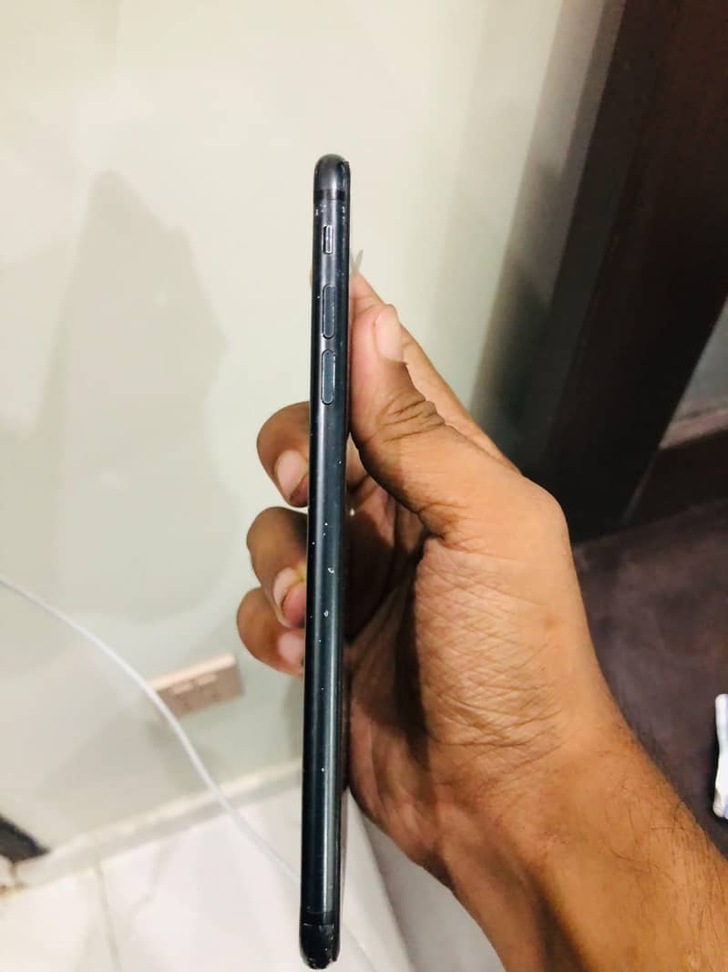 Apple iPhone 7 Plus 1