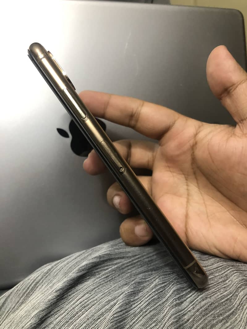 Iphone Xs 2