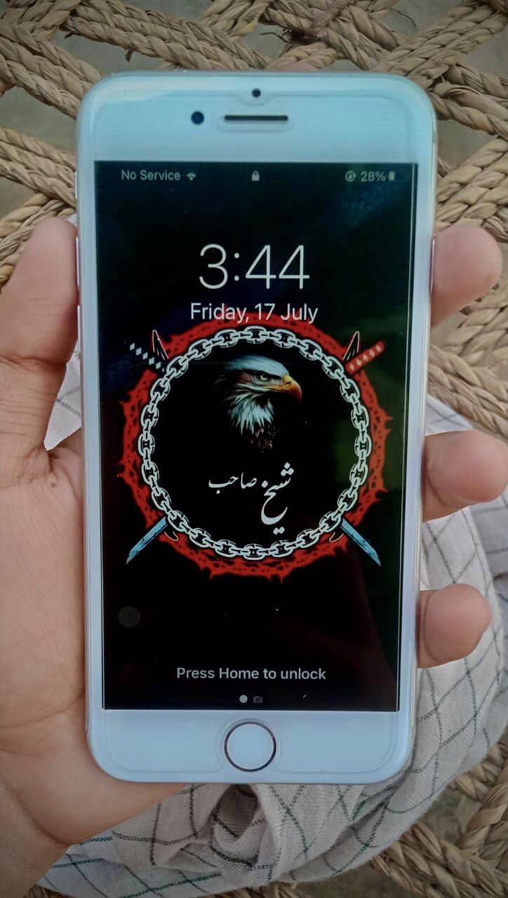 Apple iPhone 7 2