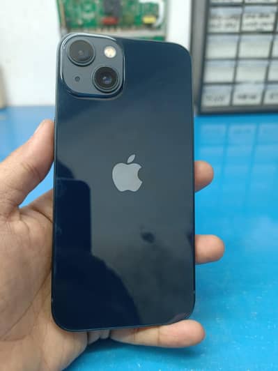 Apple iPhone 13