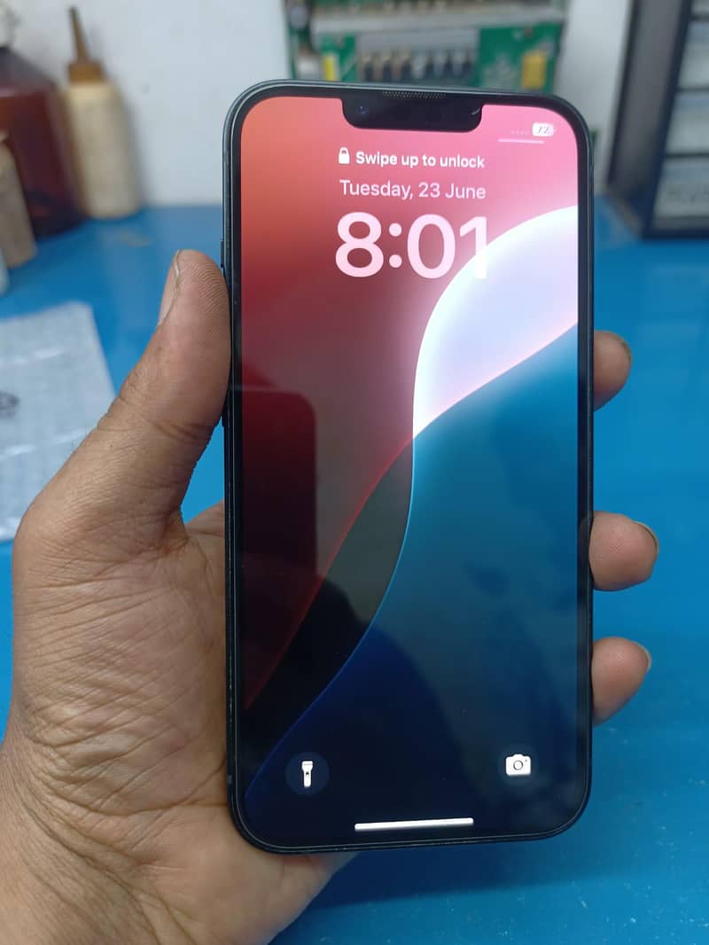 Apple iPhone 13 2