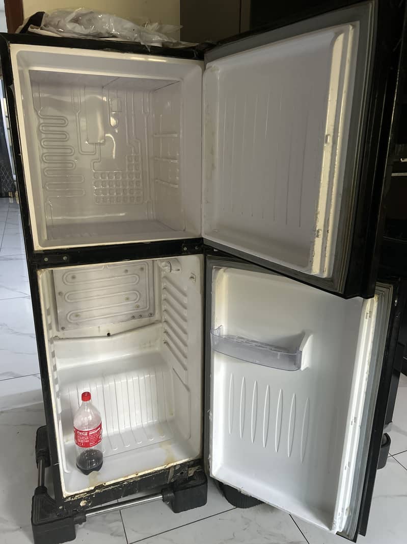 Medium size orient fridge 2