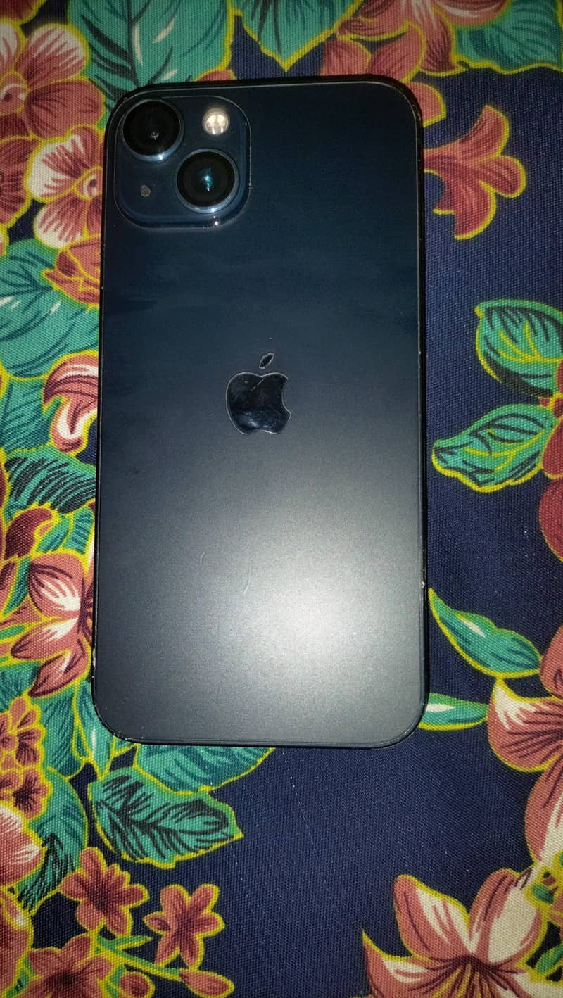 Apple iPhone 13 4