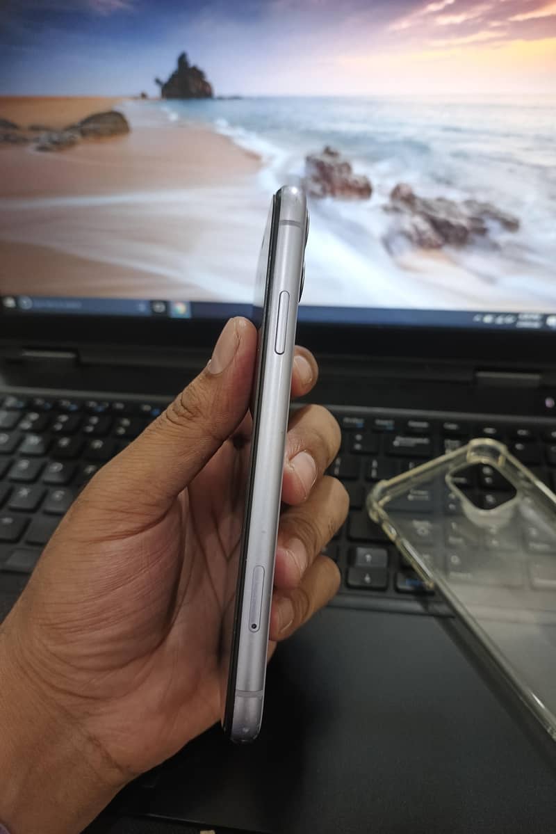 Apple iPhone 11 2