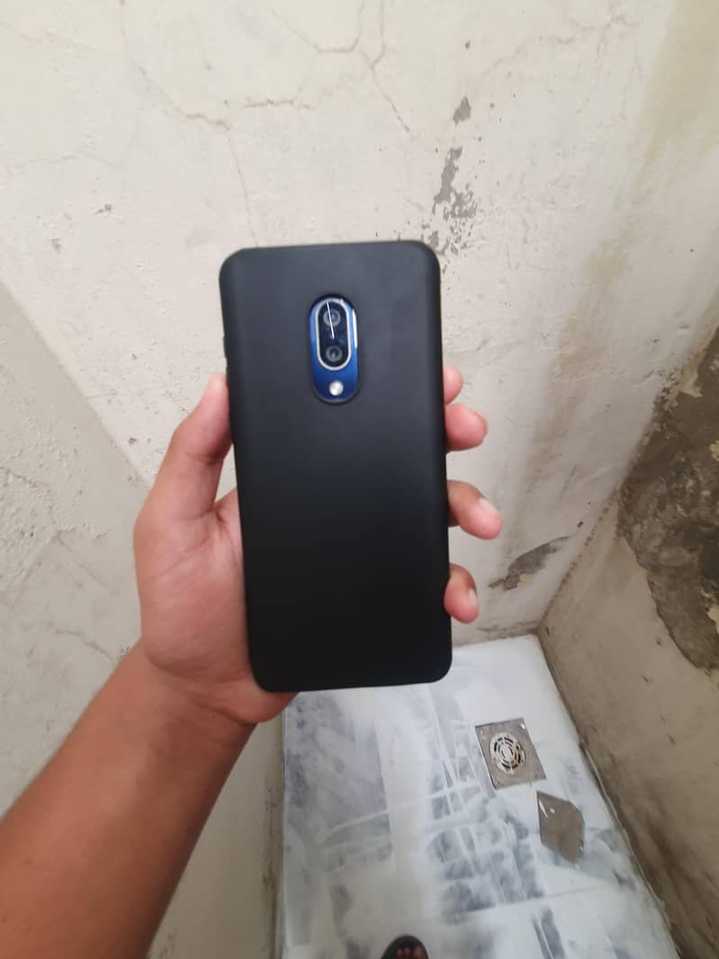 Sharp Aquos Zero 2 3
