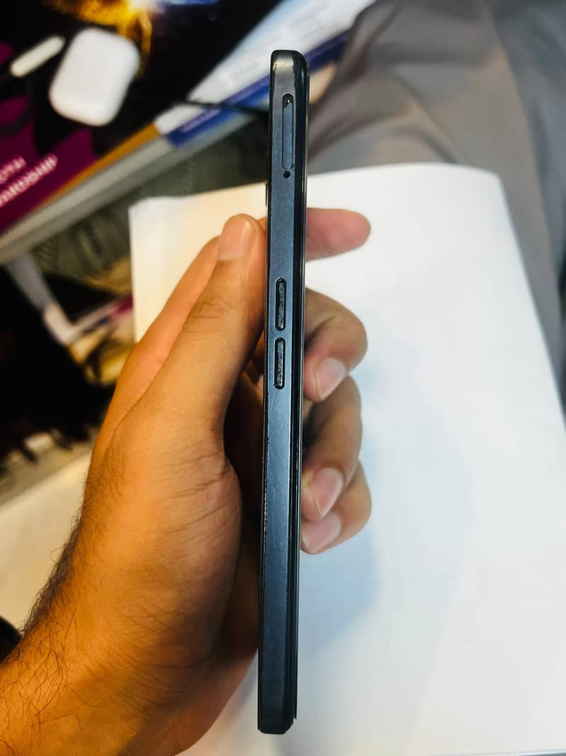 Realme C35 0