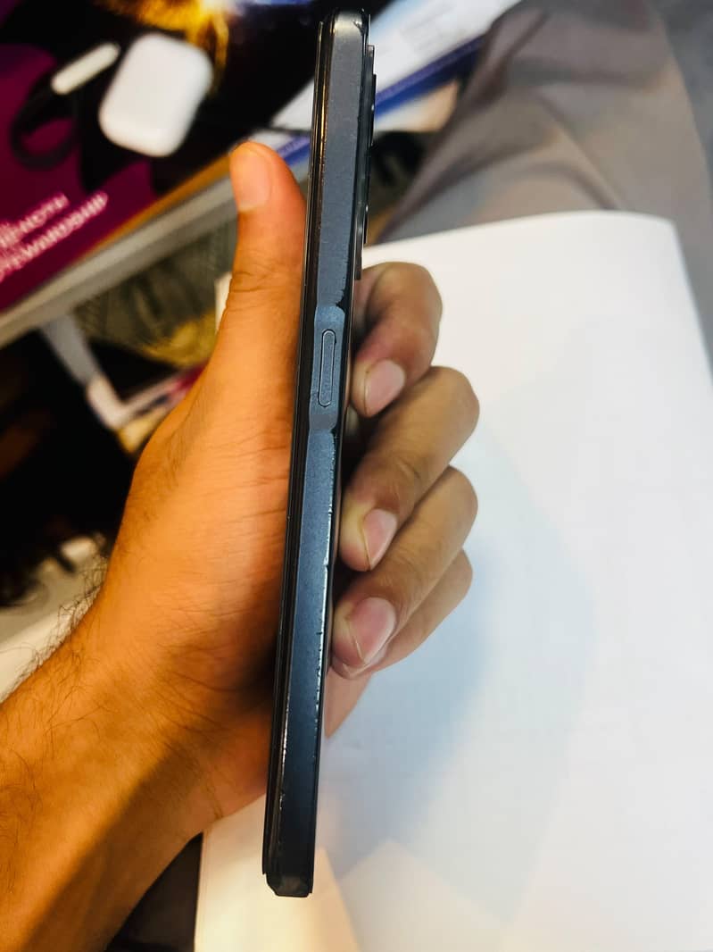 Realme C35 1