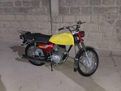 all parts Atlas Honda Lage hue hain