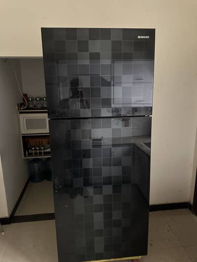 Brand new waves large fridge for sale 10/10 almost new