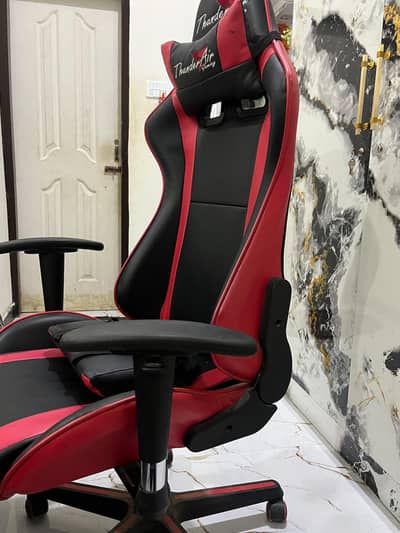 GAMING CHAIR