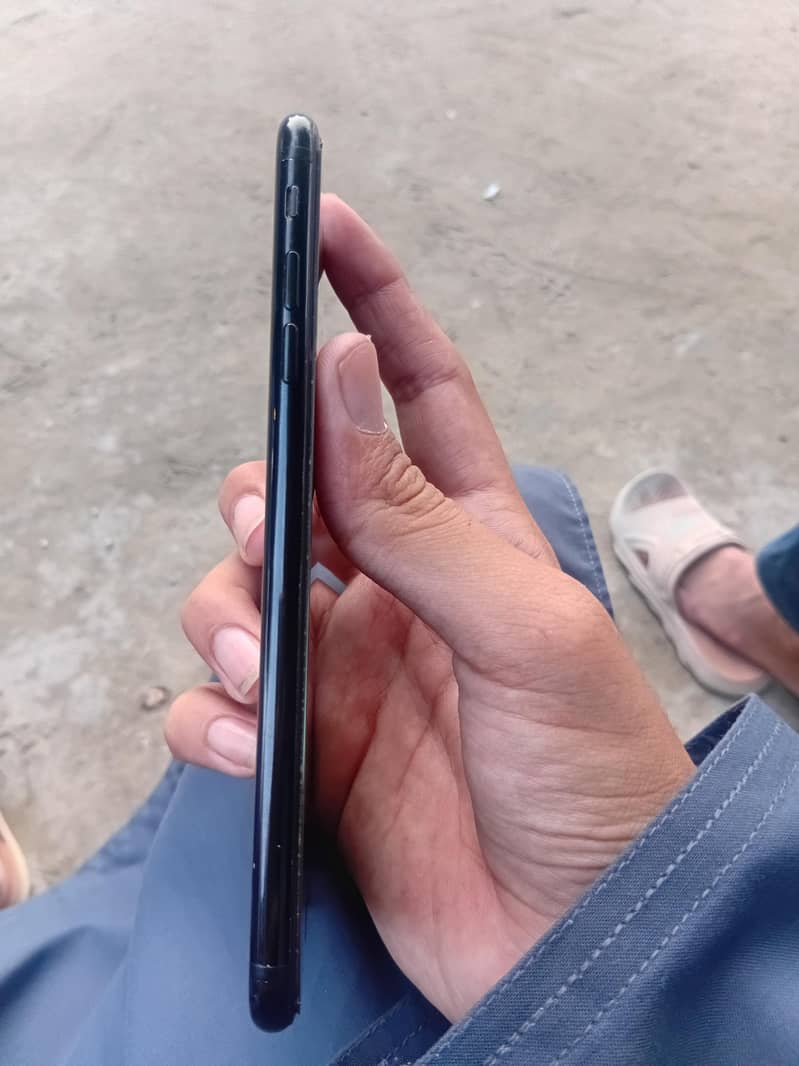 Apple iPhone 7 Plus 3