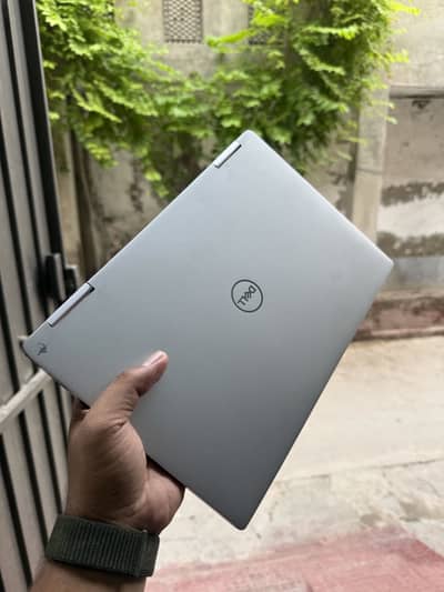 Dell XPS 7390 2. in. 1 | i5-10th | 8gb 256 ssd | 4k tuch 360