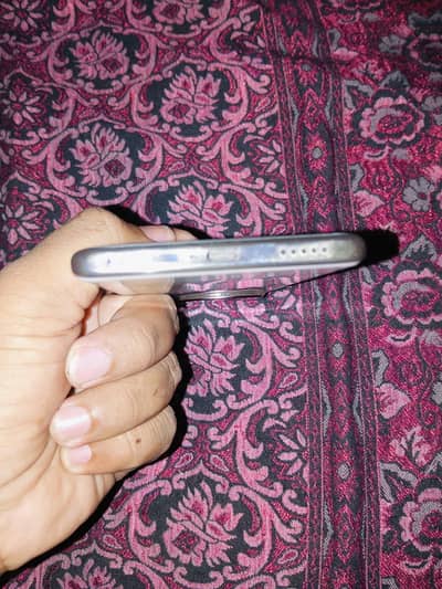 Vivo V30e