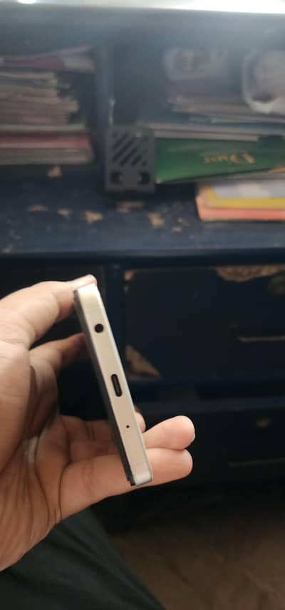 Vivo Y04 For Sale