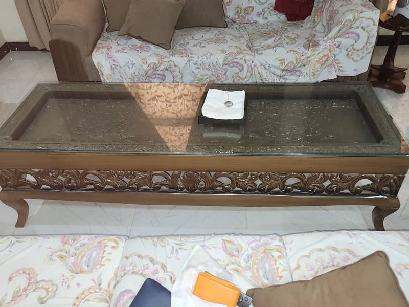 Center Table 0