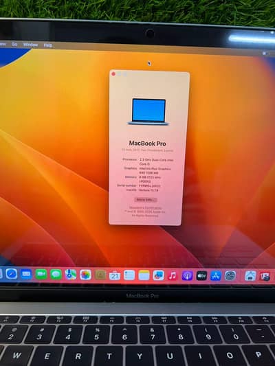Apple MacBook Pro 2017 13 Inch Core i5 8 GB RAM 256 Gb