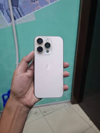 Apple iPhone 16 Pro