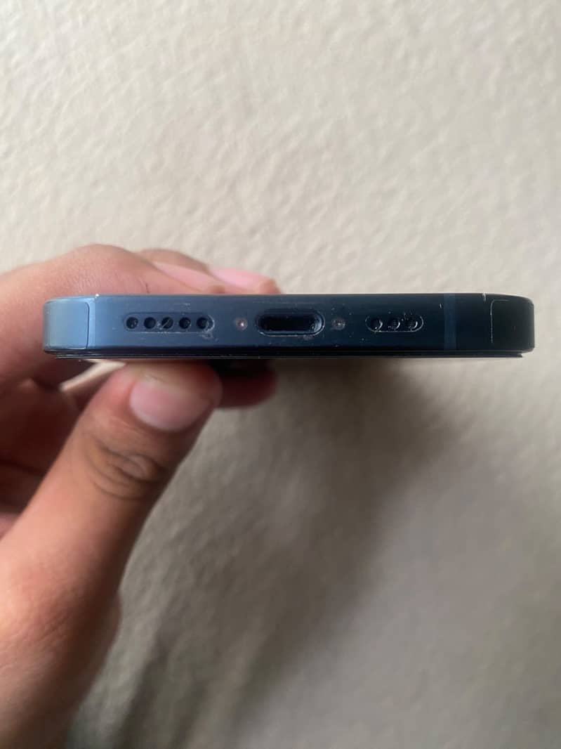 Apple iPhone 13 7
