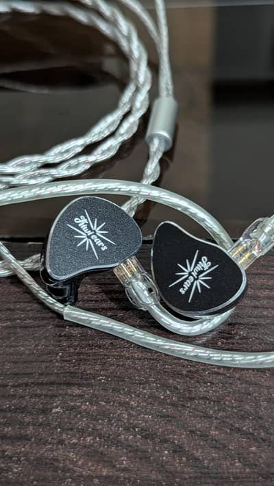 IEM - Kiwi ears belle 3.5mm w/ Mic - Used for testing only