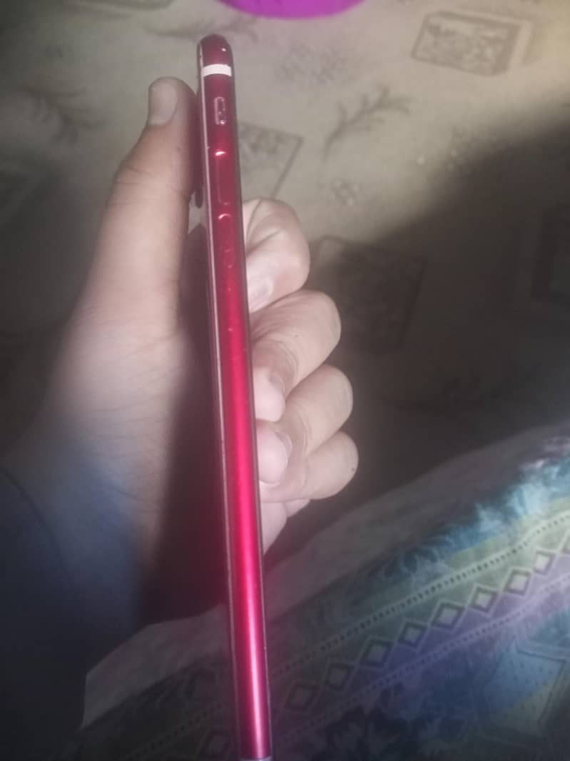 Apple iPhone 8 Plus 4